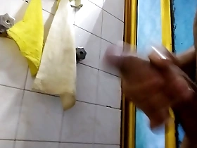 A big cocked solo masturbator on webcam