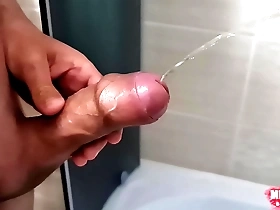 Big dick amateur gay scene with piss and squirt fetish