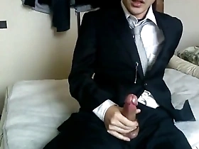 This is an amateur solo boy’s pleasure experience in a hotel room.