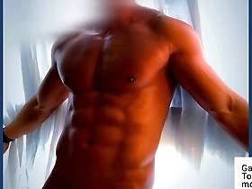 Muscular hunk’s self-pleasure with cum control in a hot scene