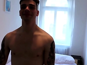 Young gay pays for sex - Czech Hunter 530