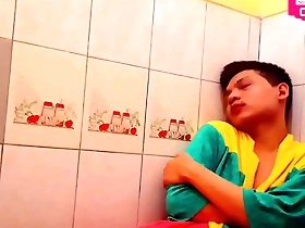Steamy solo scene with Hansel Thio, a young and very horny guy.